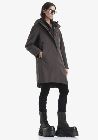 Коричневый