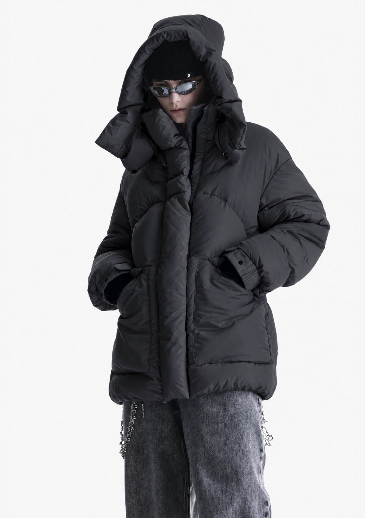 Объёмный пуховик AITKEN Qw608
